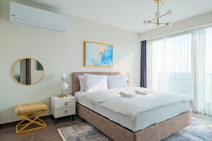 Leilighet – deluxe, 2 soverom | Sengetøy i egyptisk bomull, sengetøy av topp kvalitet og skrivebord