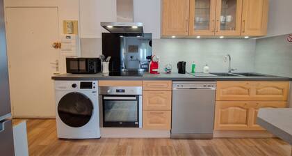 Charming rooms in shared flat Cergy center