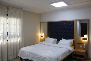 Comfort Room, Non Smoking | Frette Italian sheets, premium bedding, down duvets, laptop workspace - RESIDENCES MICKEL (Yaoundé)