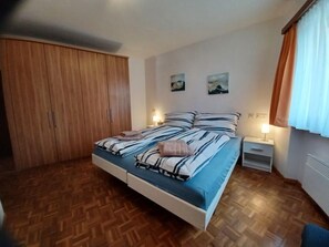 2 bedrooms, Internet