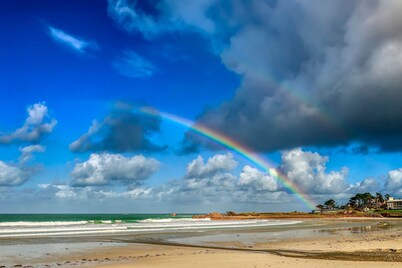 House with heated swimming pool 3 km from the beach