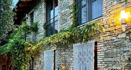 Altes renoviertes piemontesisches Bauernhaus, 17. Jh. mit 2 Studio-Apartments,