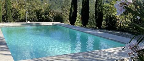 Piscine extérieure, piscine chauffée