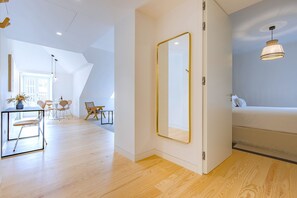 Loft Standar | Area keluarga | TV