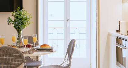 Ando Living Douradores House