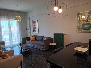 Apartment | Living area - City Vibes by Checkin (Heraklion)