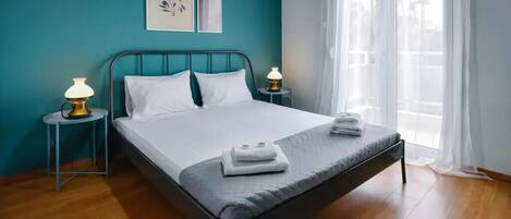 Leilighet | 2 soverom, skrivebord, strykejern/-brett og wi-fi (inkludert)