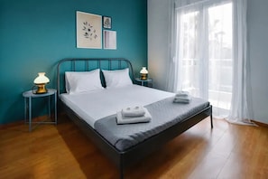 2 bedrooms, desk, iron/ironing board, free WiFi