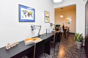 2 bedrooms, desk, iron/ironing board, free WiFi