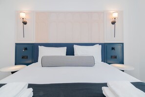 Superior Apartment | 2 bedrooms, in-room safe, desk, soundproofing