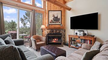 Télévision, cheminée