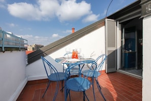 Outdoor dining - GuestHost - Cozy APT x6 - with Terrace (Milano)
