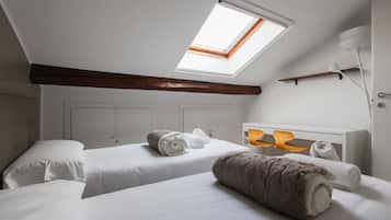 2 bedrooms, iron/ironing board, Internet, bed sheets