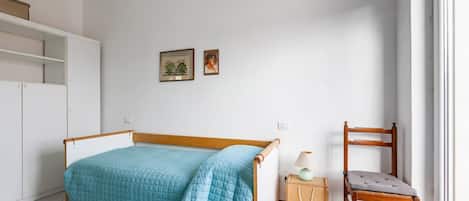 3 chambres, fer et planche à repasser, draps fournis