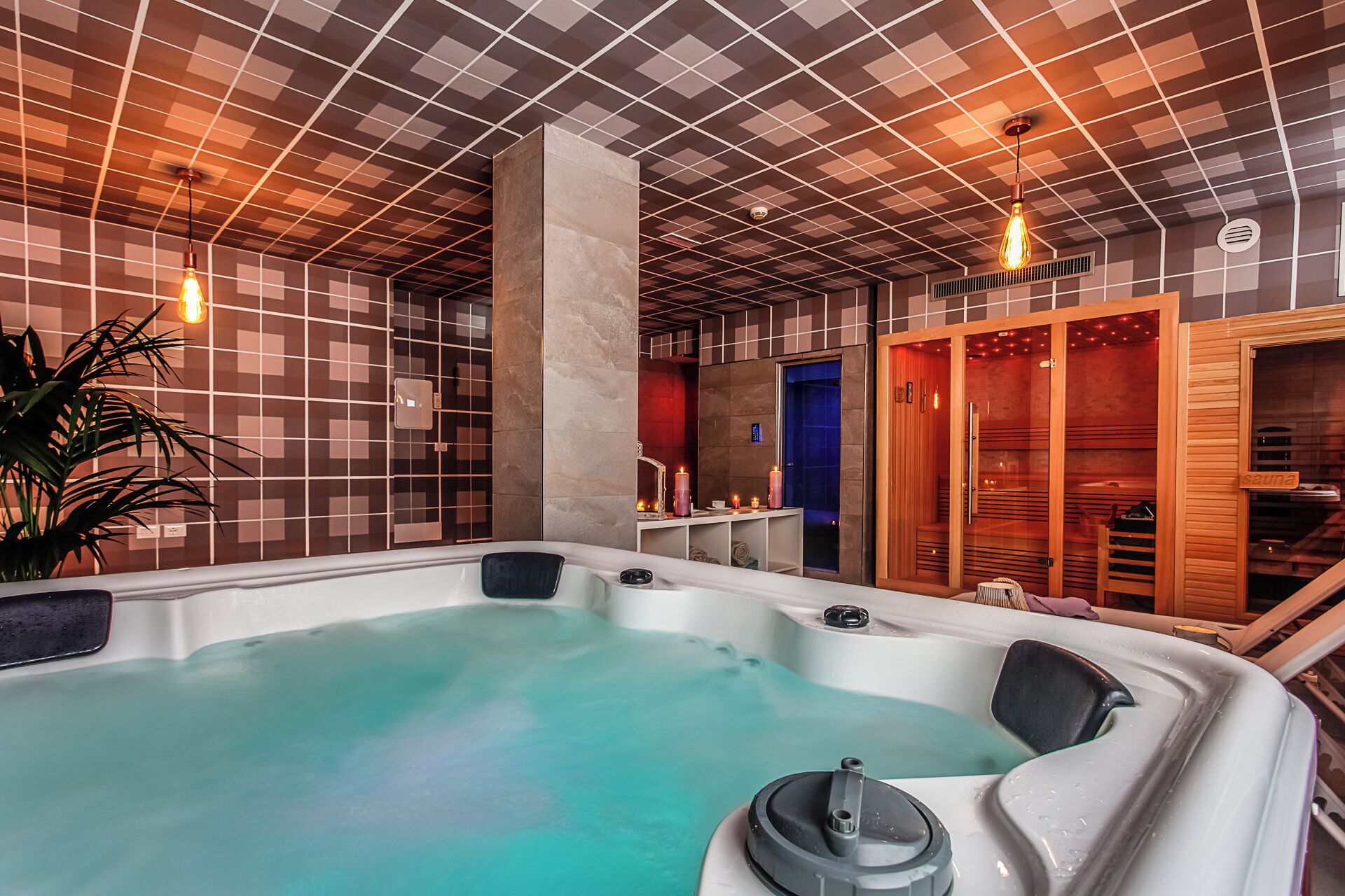 Turkish bath/hammam, body treatments, Thai massages, sports massages