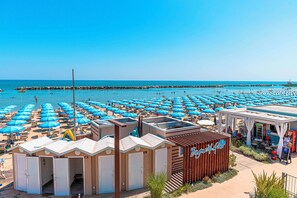 Exterior - HOTEL COLA FRONTEMARE (Bellaria-Igea Marina)