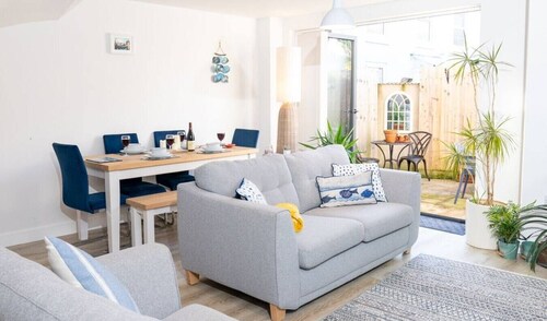 3 Ocean Gate - New Listing - sleeps 7 guests  in 4 bedrooms