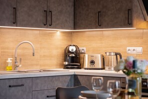 Fridge, microwave, oven, stovetop