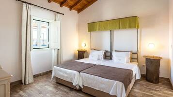 12 bedrooms, desk, iron/ironing board, travel cot