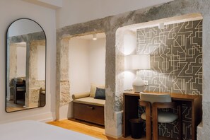 Standard Apartment | In-room safe, desk, iron/ironing board, free cribs/infant beds