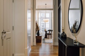 Standard-Apartment | Wohnbereich | Flachbildfernseher