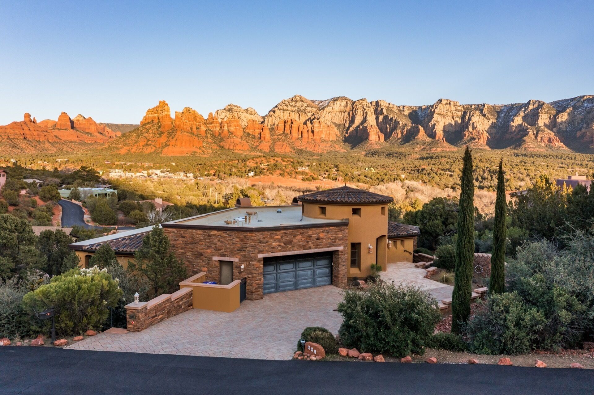 6,000 sqft Uptown Tuscan Villa w/ htd Pool & Spa