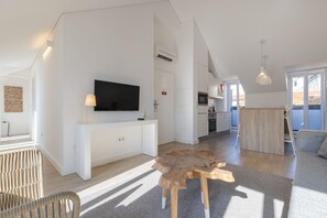 Garcia 28 | Apartment 4A | Khu phòng khách | TV màn hình phẳng 