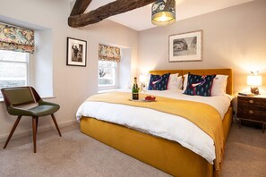 2 bedrooms, desk, WiFi, bed sheets - Luxury Boutique Cottage (Sedbergh)