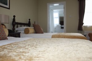 4 bedrooms, iron/ironing board, travel cot, free WiFi