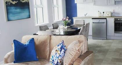 Enjoy the breathtaking view which you Relax at the Aran View Lodge