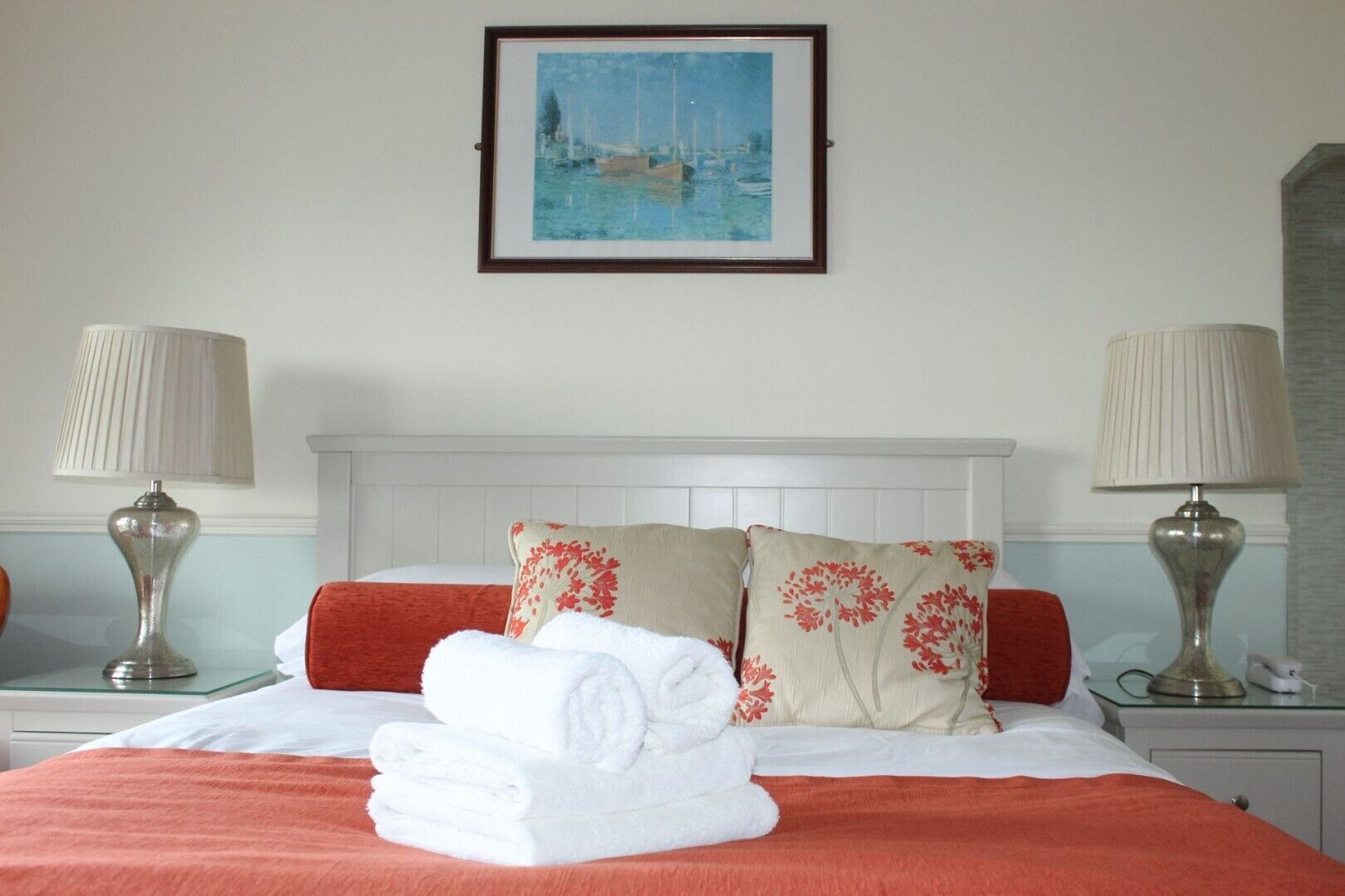 4 bedrooms, iron/ironing board, travel cot, free WiFi