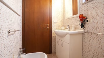 Dusche, Haartrockner