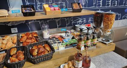 Kyriad Direct Lyon Nord - Dardilly