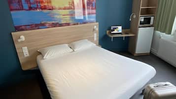 Espace de travail pour ordinateur portable, Wi-Fi gratuit, draps fournis