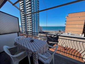 Outdoor dining - Chiara apartment in Follonica (Follonica)