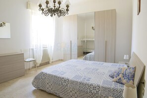 2 Schlafzimmer, Bügeleisen/Bügelbrett, WLAN