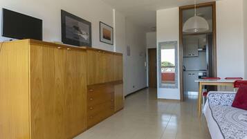 1 bedroom, iron/ironing board