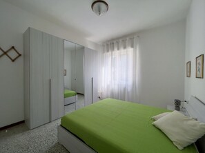 2 camere, ferro/asse da stiro