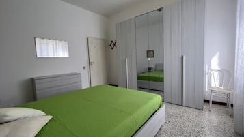 2 camere, ferro/asse da stiro