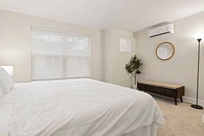 Unclassified image, 3 of 24, button - Newly Renovated Home | 5 min to ROC Airport (Rochester)