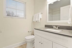 Unclassified image, 4 of 24, button - Newly Renovated Home | 5 min to ROC Airport (Rochester)