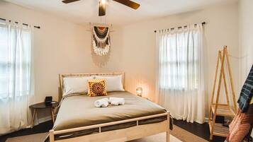 2 bedrooms, desk, iron/ironing board, travel crib