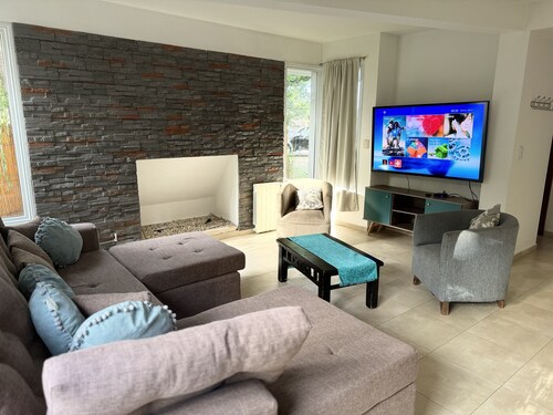 Mendoza House in B. Cerrado- Chacras de Coria