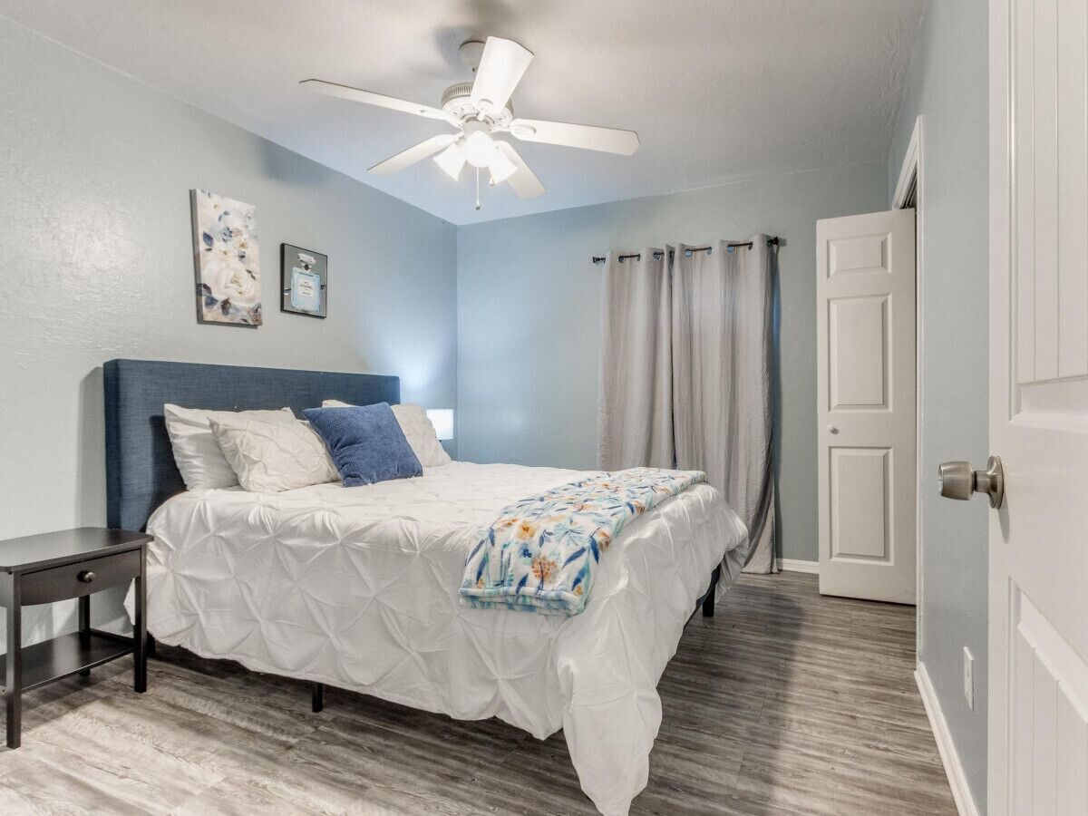 3 slaapkamers, een bureau, een strijkplank/strijkijzer, gratis wifi