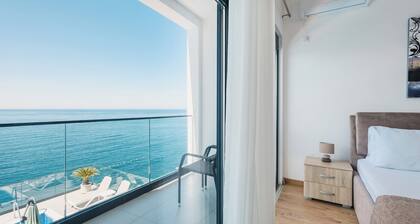 Orange villa - 7-bedroom seafront villa