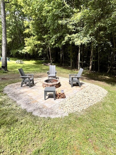 Cozy Cottage near Cook Forest Park & ANF