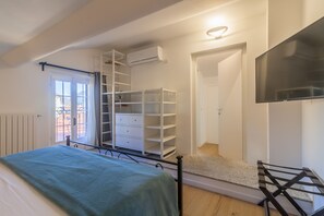 1 camera, ferro/asse da stiro, Wi-Fi gratuito, lenzuola