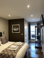 华丽双人房, 1 张双人床 | 熨斗/熨板、床单