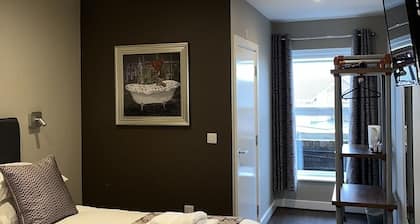 The Vine Hotel