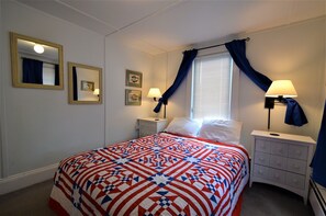 3 bedrooms, WiFi - Just 1.5 Blocks to the Beach and Boardwalk! (Rehoboth Beach)